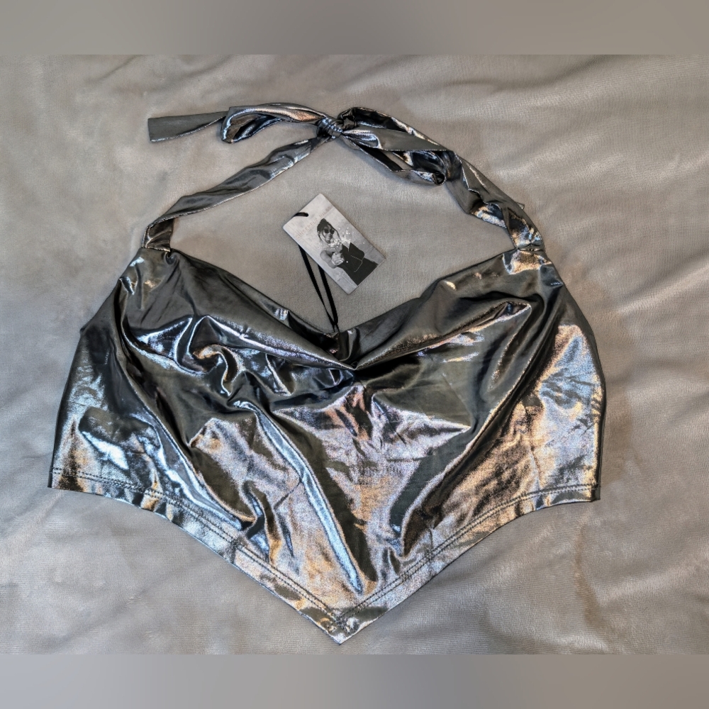 Sincerely Jules Silver Bandana Style Crop Top Size Large Cowl Style Neck